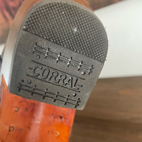 Corral Brown Heeled Boots with Intricate Embossed Design - Picture 3 of 10